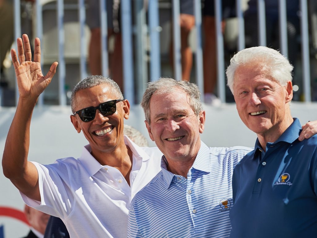 कोरोना वैक्सीन: 3 american president obama, bush, clinton Live Vaccination on TV